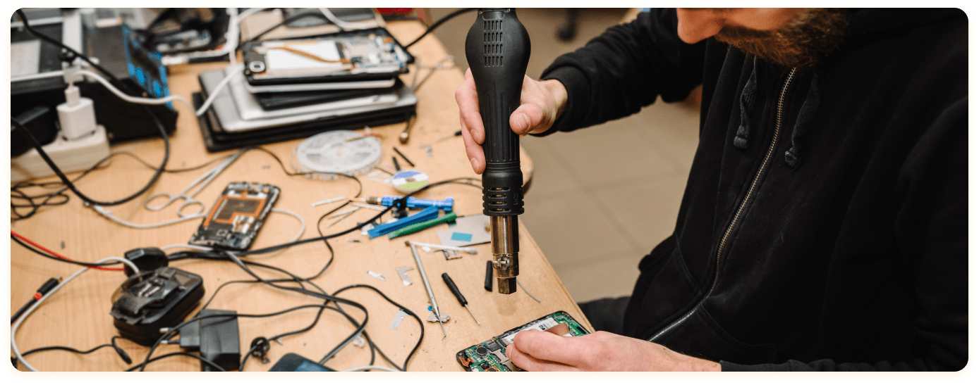  Phone repair center 